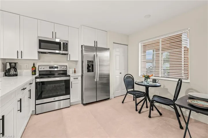 1051  Eastham  WAY, Naples, FL 34104
