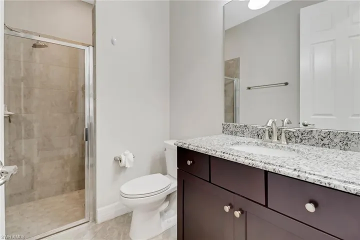 In law quarters en-suite/pool bath