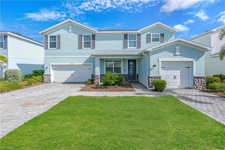 2 story 5 beds, 5 bath, 3 car split garage, front porch home