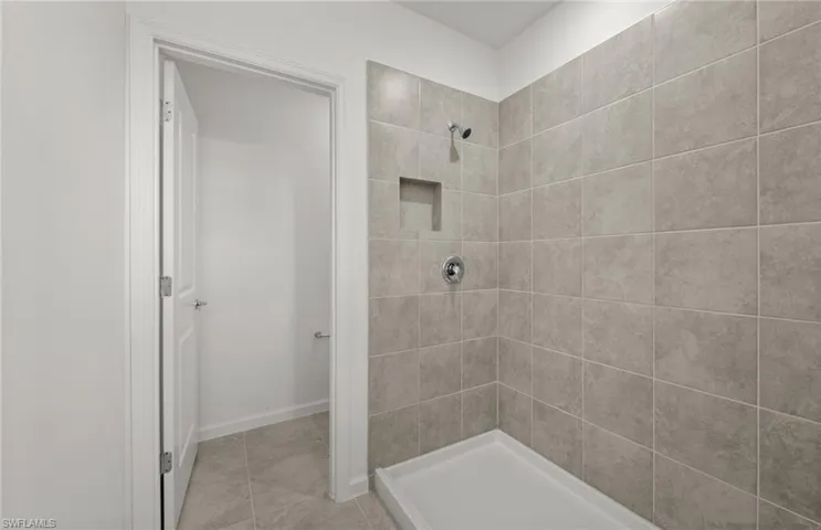1671 Lake Jessup Cir, Cape Coral Fl 33909