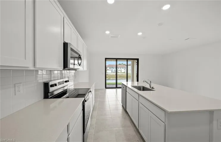 1671 Lake Jessup Cir, Cape Coral Fl 33909