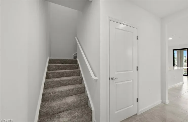 1671 Lake Jessup Cir, Cape Coral Fl 33909
