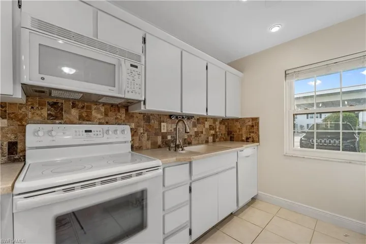 1830  Brantley  RD, Fort Myers, FL 33907