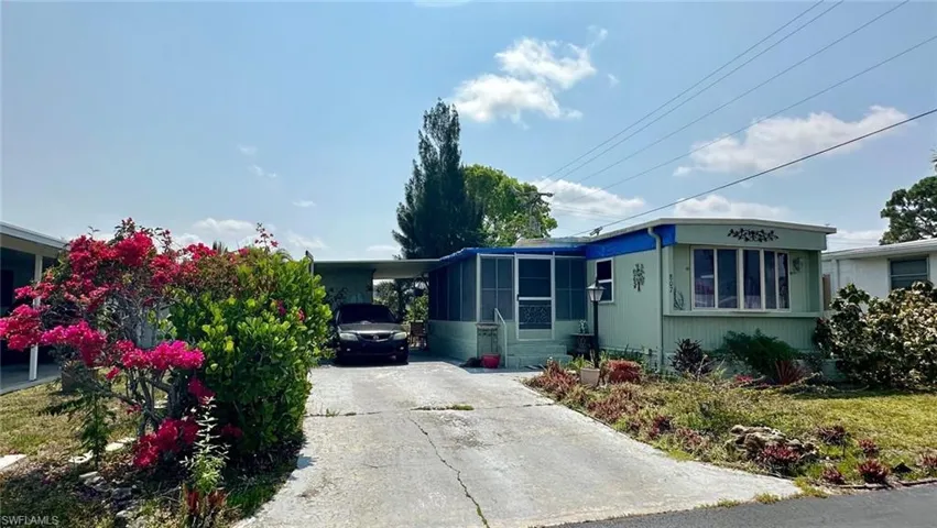 807  Homefolks  ST, North Fort Myers, FL 33917