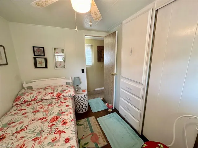 2nd bedroom has built-ins