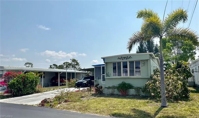 807  Homefolks  ST, North Fort Myers, FL 33917