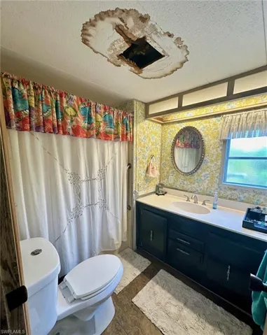 807  Homefolks  ST, North Fort Myers, FL 33917