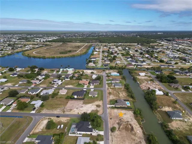 1817 Ne 13th Ave, Cape Coral, Florida 33909