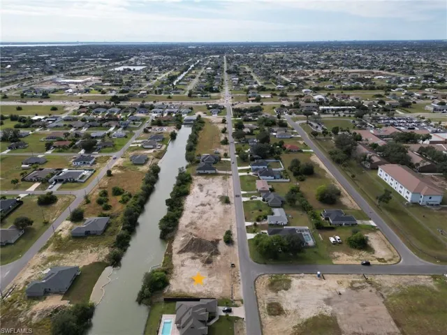 1817 Ne 13th Ave, Cape Coral, Florida 33909