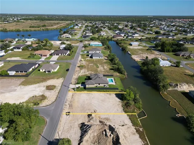 1817 Ne 13th Ave, Cape Coral, Florida 33909