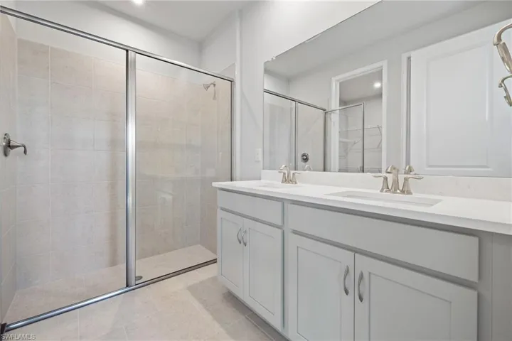 Owners Bath