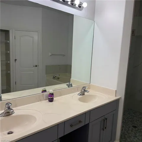 9561 Blue Stone Cir, Fort Myers, Florida 33913