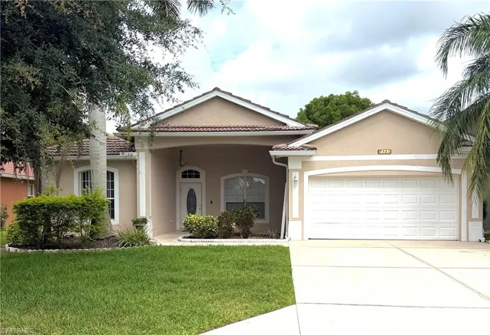 9561 Blue Stone Cir, Fort Myers, Florida 33913
