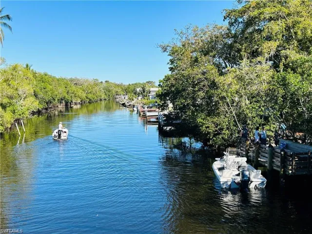 857 Manatee Rd, Naples, Florida 34114