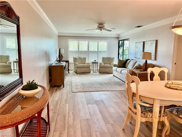 4300 Belair Ln 9, Naples, Florida 34103