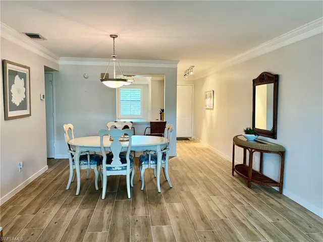 4300 Belair Ln 9, Naples, Florida 34103