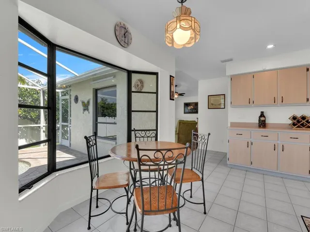 Breakfast Nook