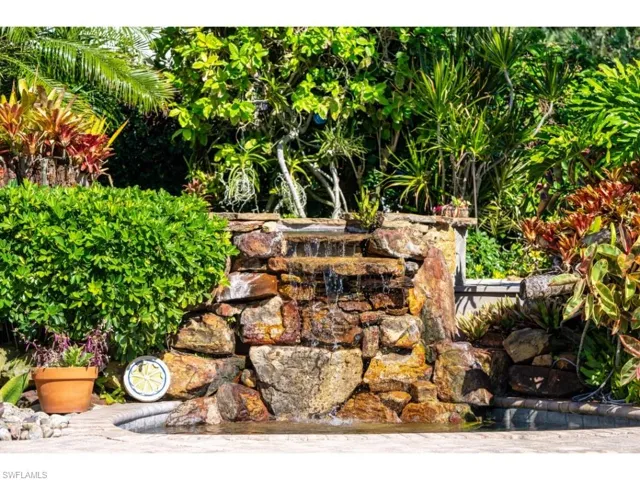 1875  8th S ST, Naples, FL 34102