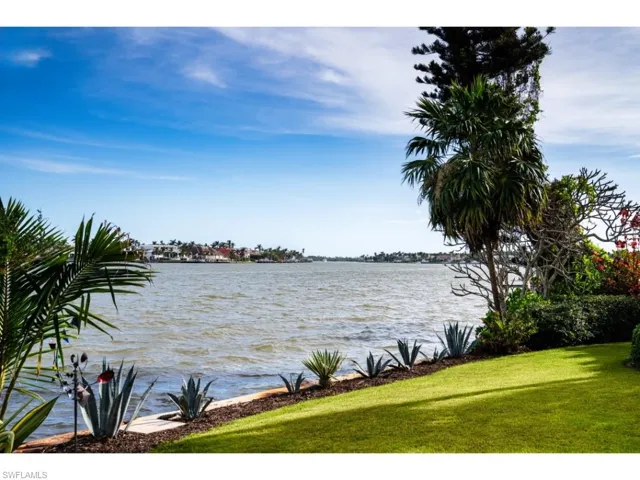 1875  8th S ST, Naples, FL 34102