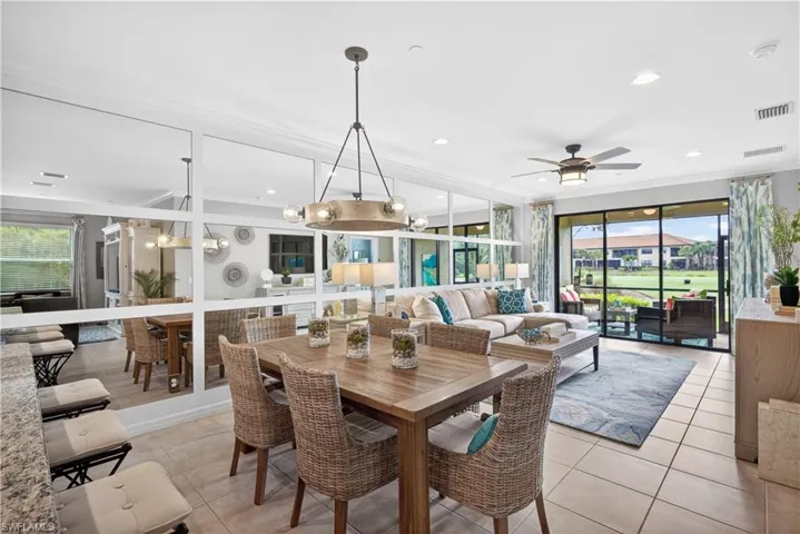 9366  Pocida  CT, Naples, FL 34119