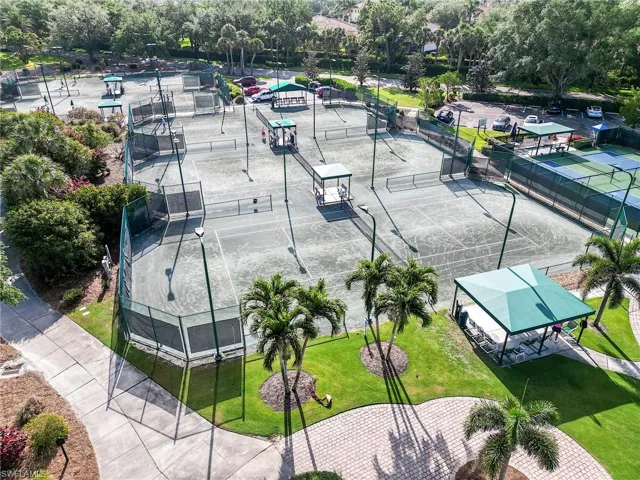 Racquets facilities