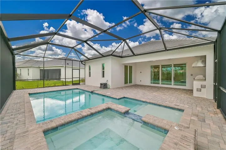 13699  Blue Bay  CIR, Fort Myers, FL 33913