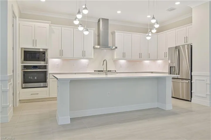 13699  Blue Bay  CIR, Fort Myers, FL 33913