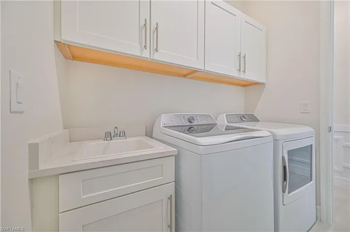 13699  Blue Bay  CIR, Fort Myers, FL 33913