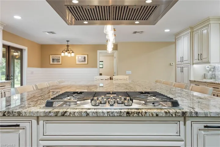 range hood, stainless steel gas cooktop