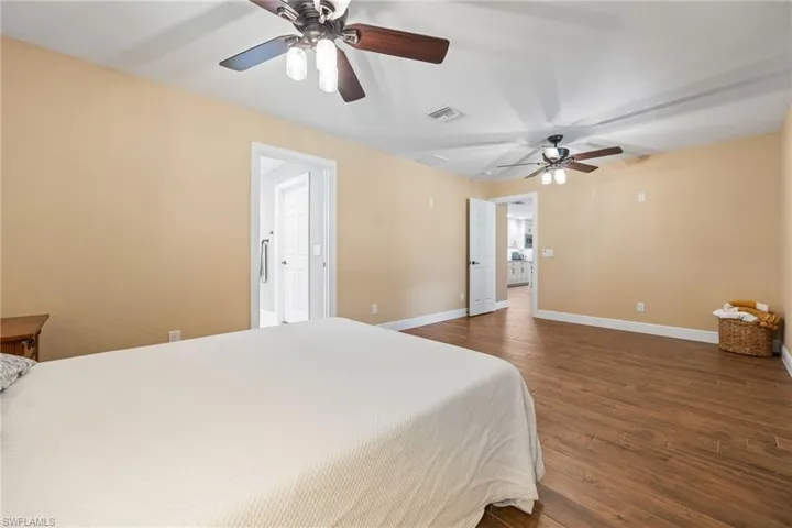 5751  Jackson  RD, Fort Myers, FL 33905