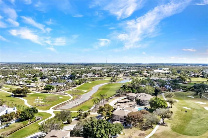 Sparrowood has Just 3 Buildings- Private Parking and a Pool with Lovely Gatherings!