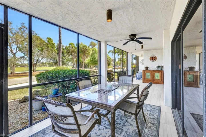 Live the Dream! Long Screened Lanai, Watch the Golfers!