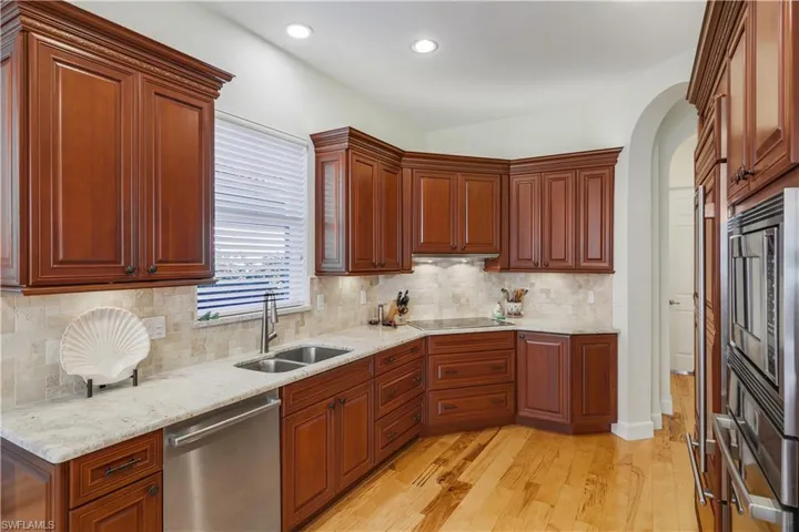 Gorgeous granite counter tops, stainless steel appliances including 36" induction cooktop.