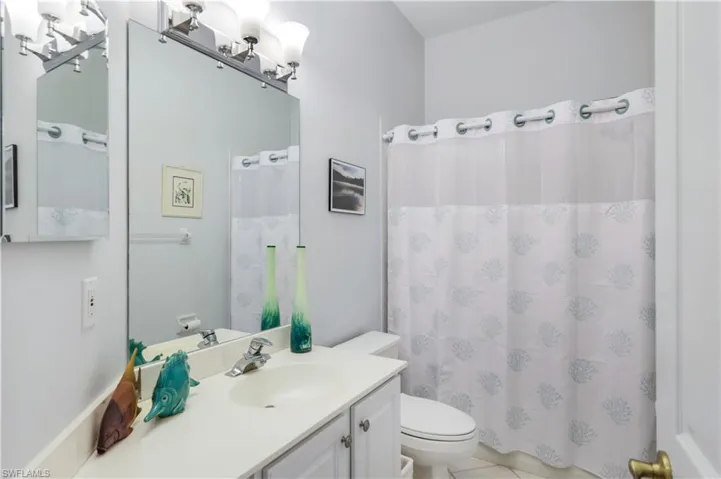 Guest Bath 1