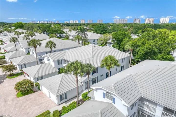 7070  Barrington  CIR, Naples, FL 34108