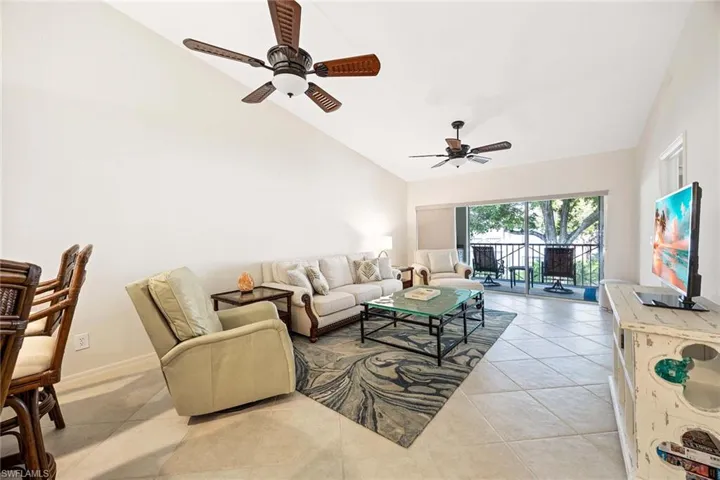 7070  Barrington  CIR, Naples, FL 34108