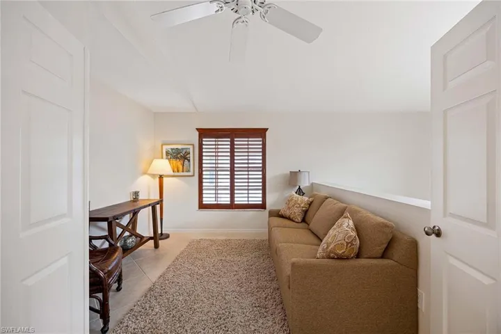 7070  Barrington  CIR, Naples, FL 34108