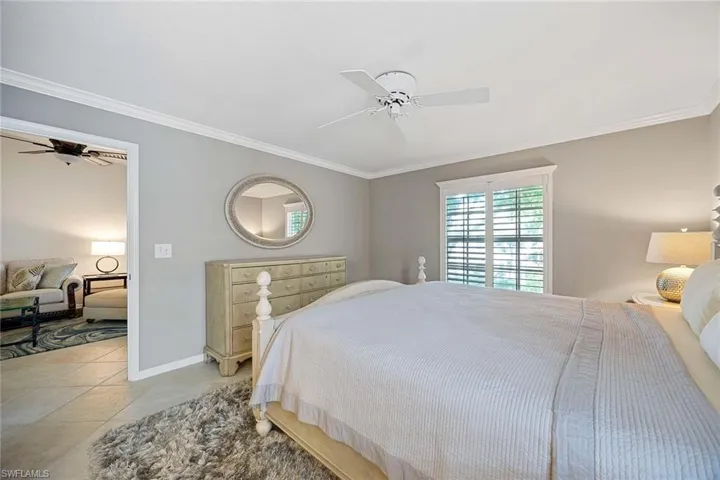7070  Barrington  CIR, Naples, FL 34108