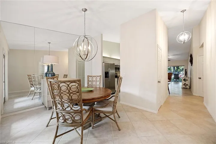 7070  Barrington  CIR, Naples, FL 34108
