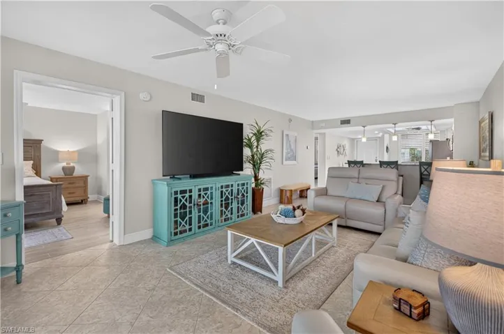 270 Naples Cove Dr 3403, Naples, Florida 34110