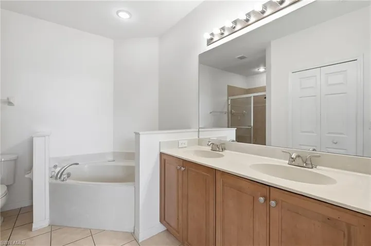 4327 Avian Ave, Fort Myers, Florida 33916