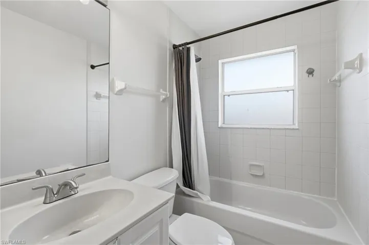 4327 Avian Ave, Fort Myers, Florida 33916