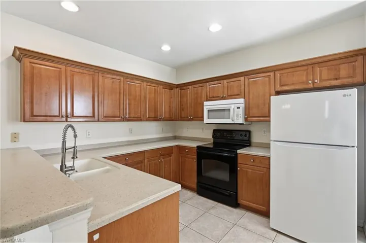 4327 Avian Ave, Fort Myers, Florida 33916