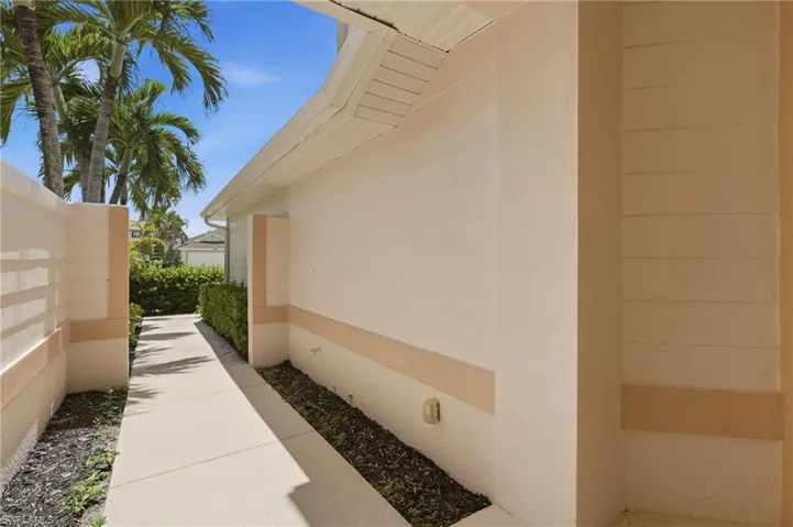 4327 Avian Ave, Fort Myers, Florida 33916