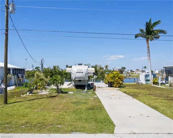 Truly this property is in a water wonderland!