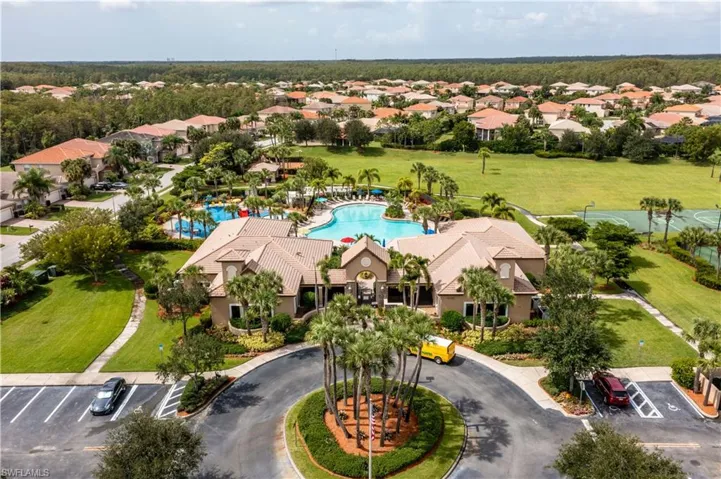 10382  Carolina Willow  DR, Fort Myers, FL 33913