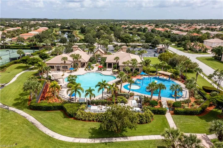 10382  Carolina Willow  DR, Fort Myers, FL 33913