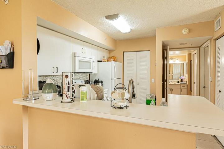 1150  Wildwood Lakes  BLVD, Naples, FL 34104