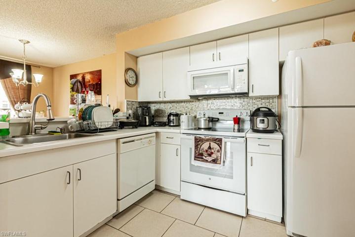 1150  Wildwood Lakes  BLVD, Naples, FL 34104