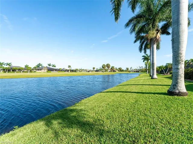 11941  Princess Grace  CT, Cape Coral, FL 33991
